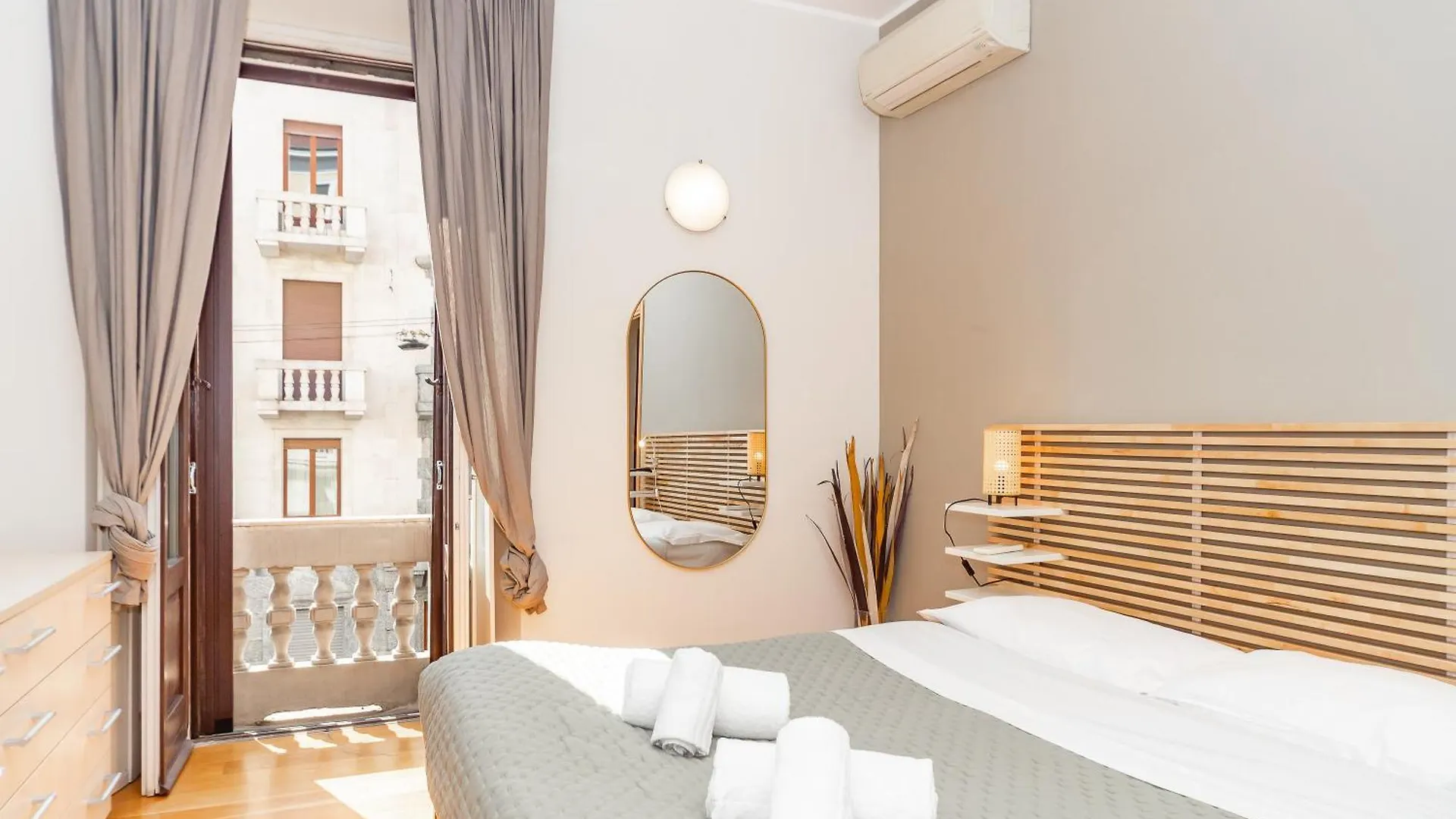 Youhosty - Arco Della Pace Apartment Mediolan