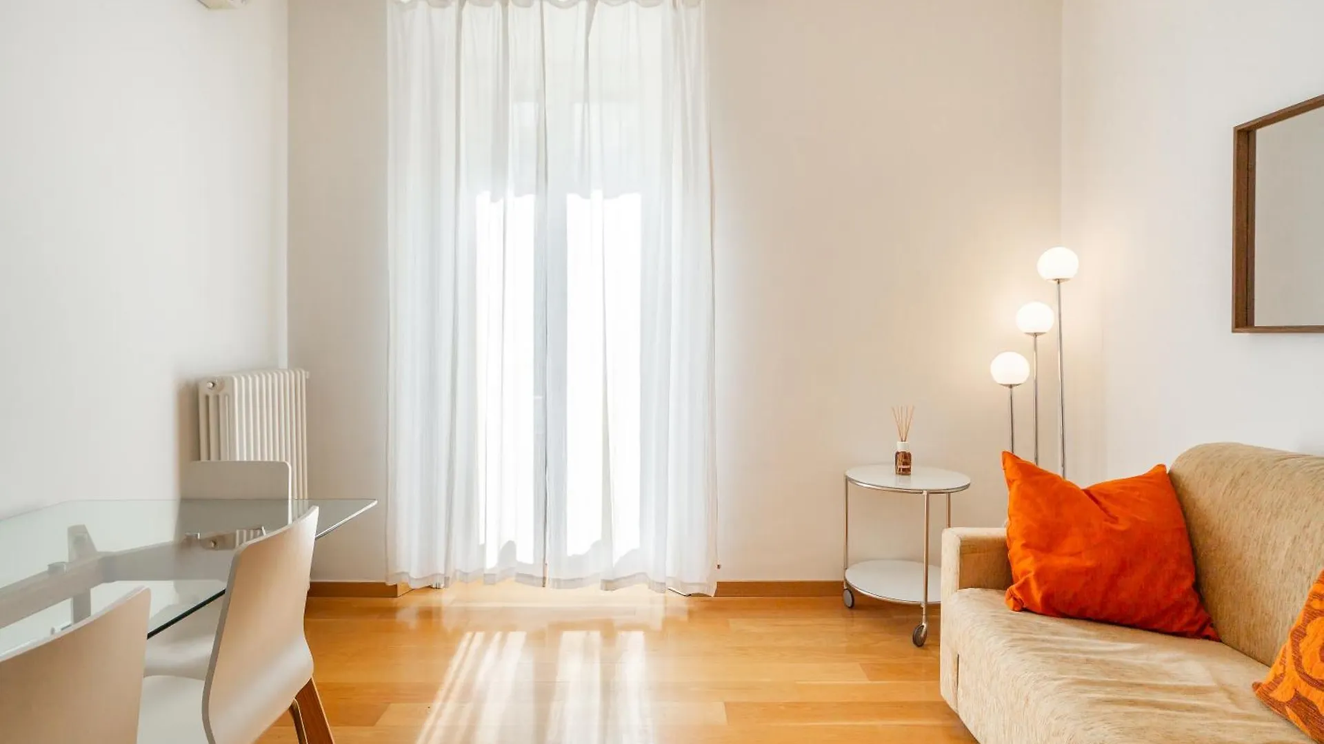Youhosty - Arco Della Pace Apartment Mediolan